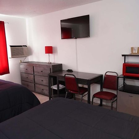 Model Towne Inn Motel Gwinn Εξωτερικό φωτογραφία
