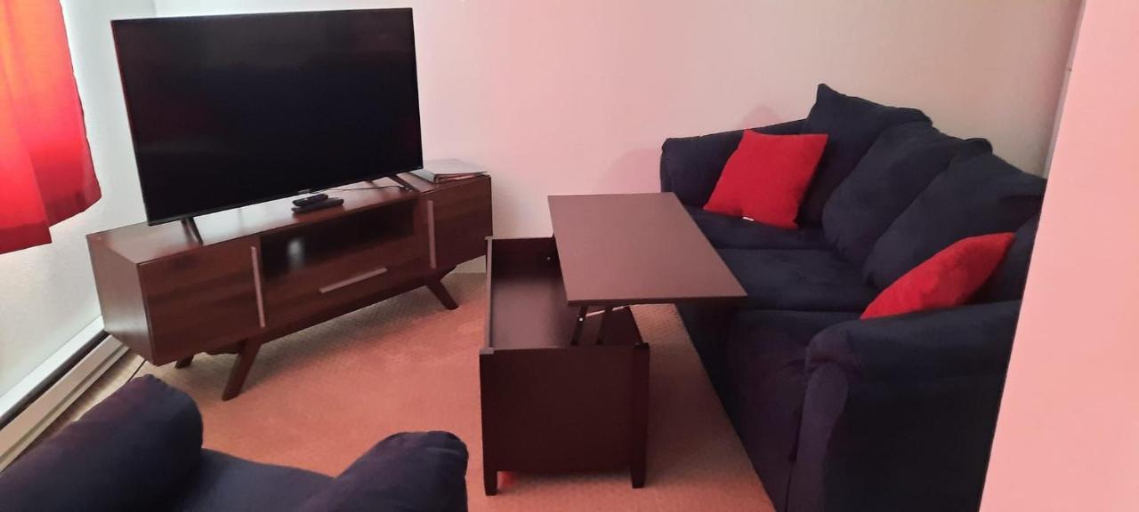 Model Towne Inn Motel Gwinn Εξωτερικό φωτογραφία